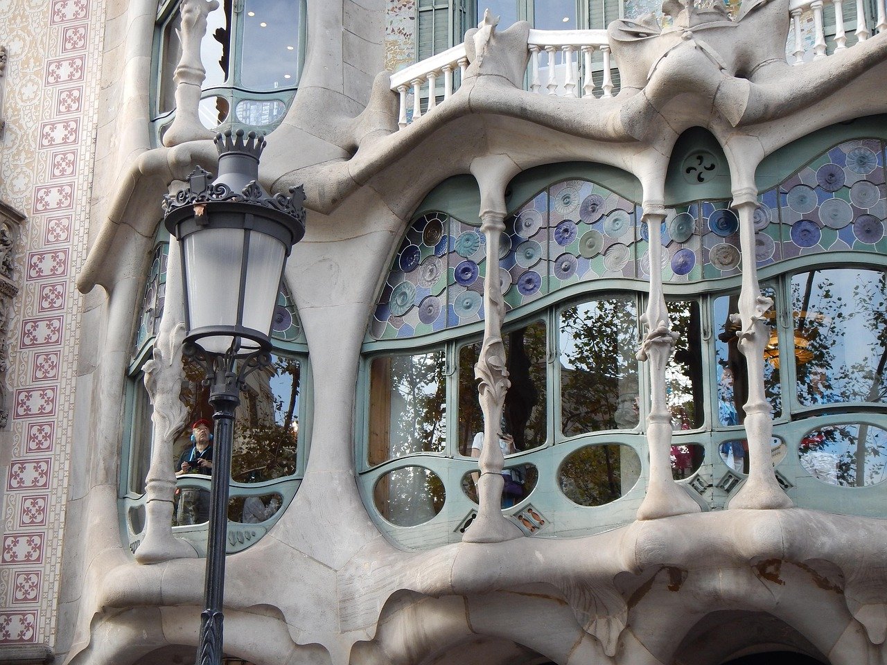Casa Batlló facade house of bones Gaudi Barcelona architecture
