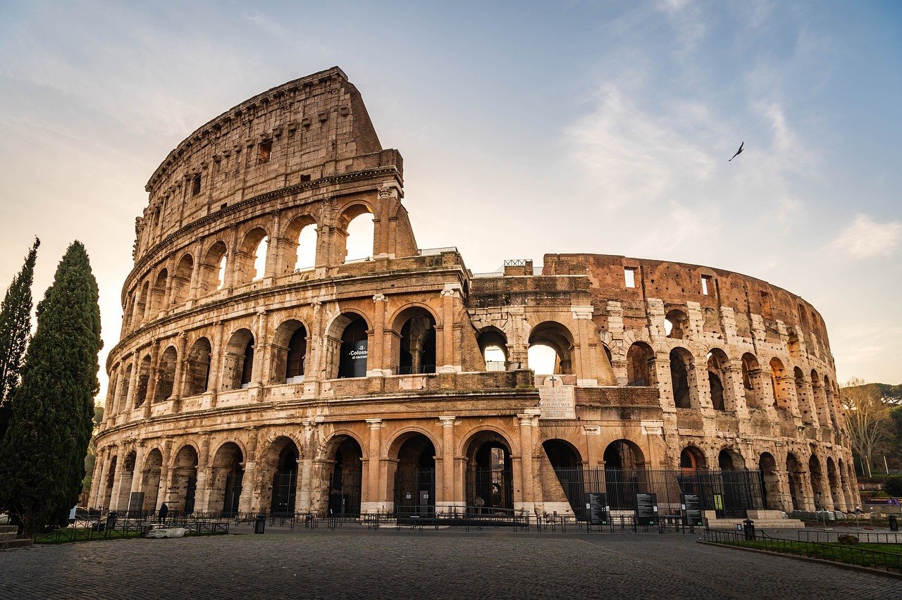 Colosseum interior arena seating bowl