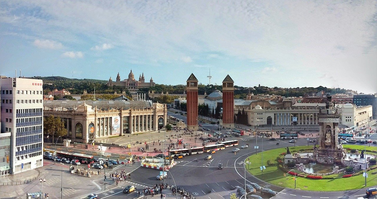 Palau Nacional MNAC Barcelona exterior Montjuic hill
