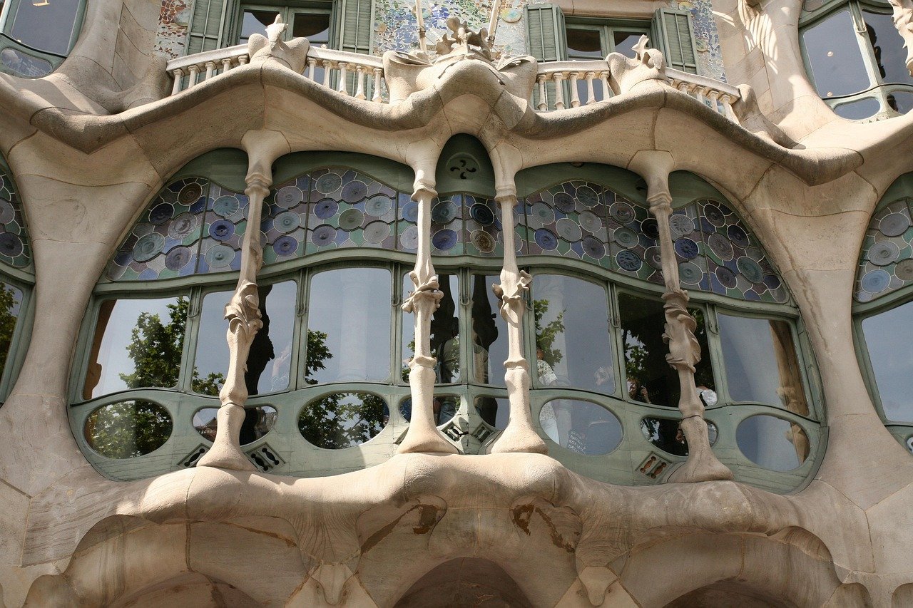 Gaudi undulating stone facade Barcelona Casa Mila building