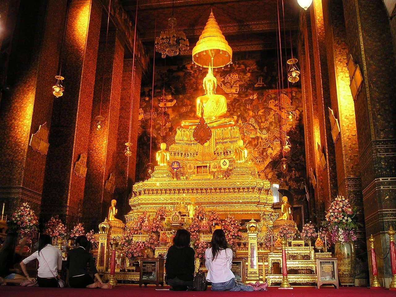 Wat Traimit Temple of the Golden Buddha Bangkok Thailand solid gold
