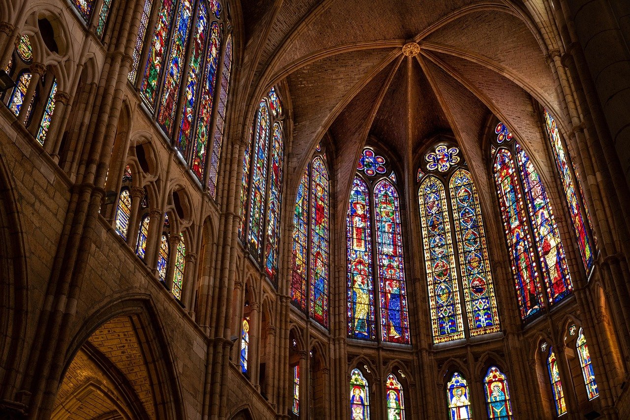 Barcelona Gothic church interior columns Santa Maria del Mar