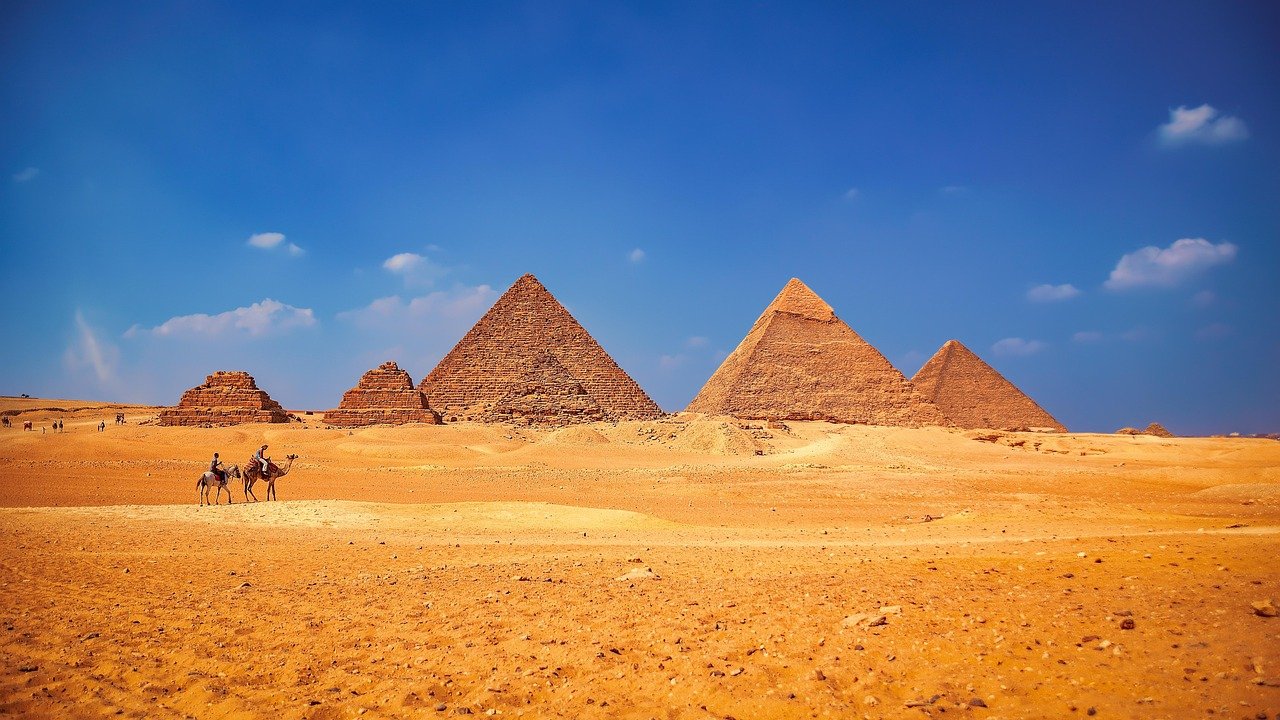 Great Pyramid of Khufu Cheops Giza Egypt landscape desert camels