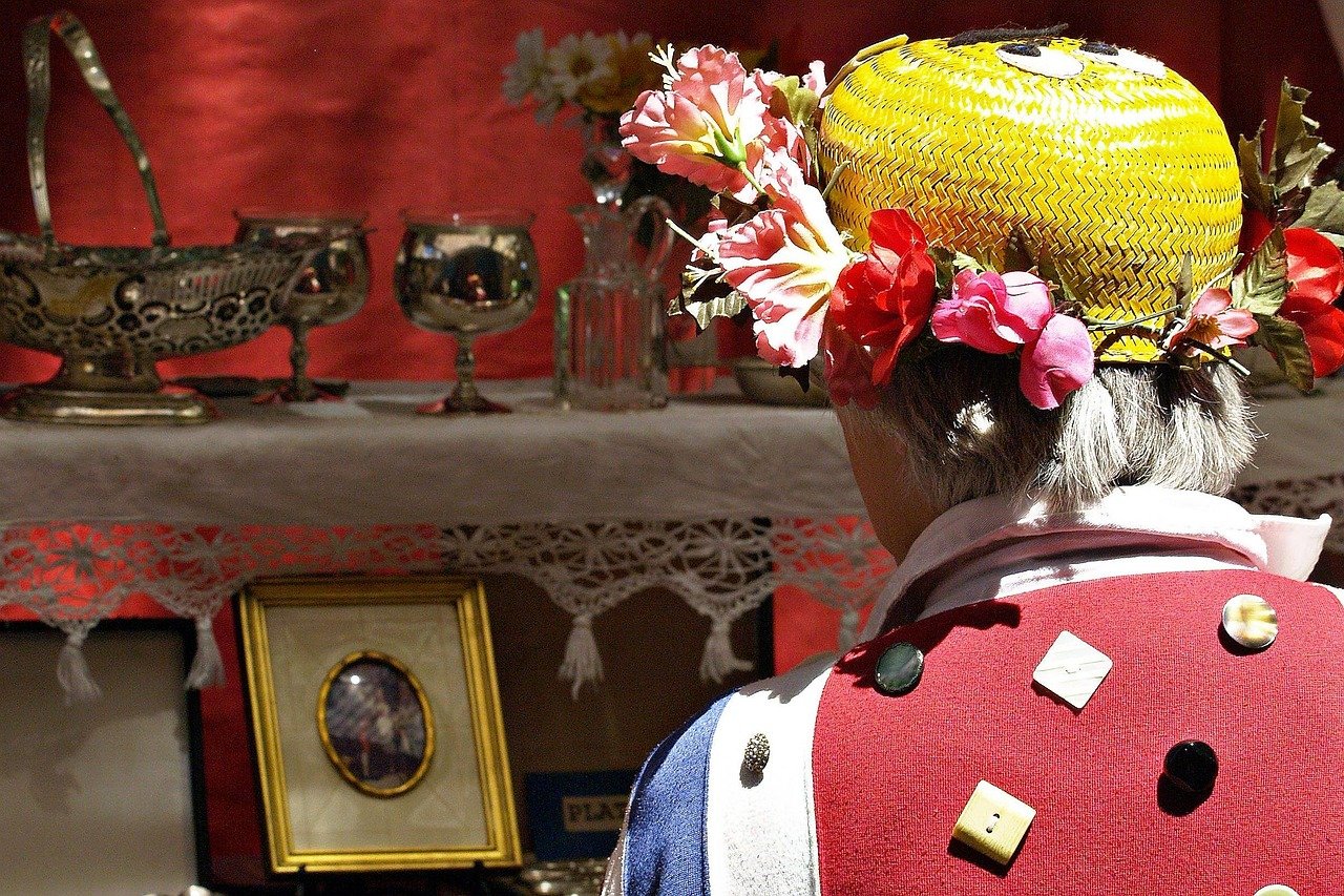 Buenos Aires antique Sunday market stalls Defensa Street