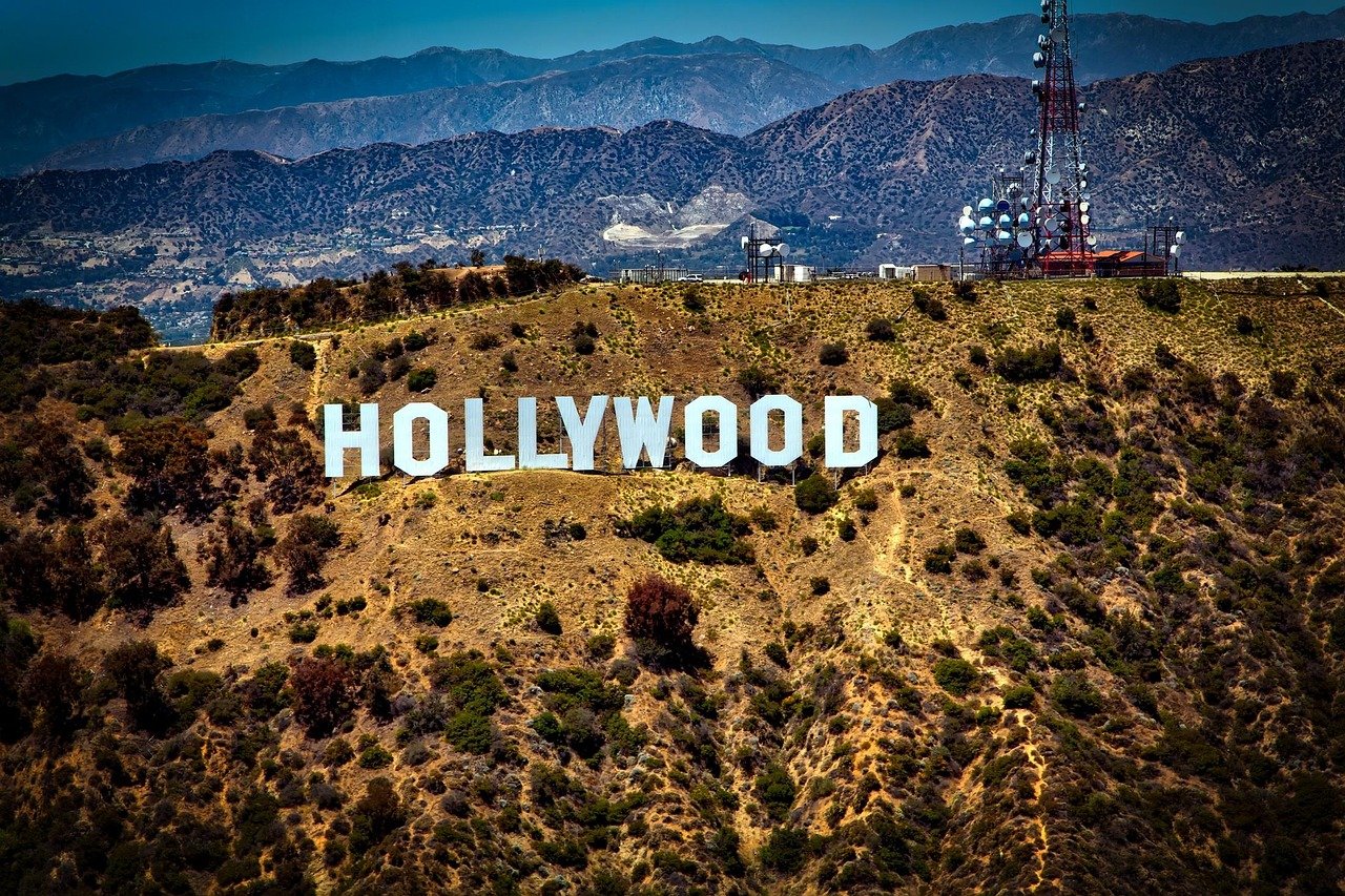 Hiking trail toward Hollywood Sign through chaparral hills